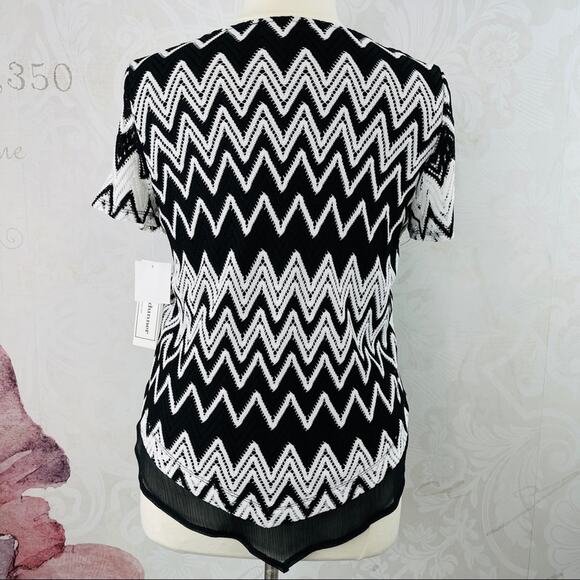Alfred Dunner Black and White Chevron Blouse Necklace Lace overlay NWT, MEDIUM - Picture 8 of 11